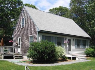 13 Hvoslef Way, Tisbury, MA 02568