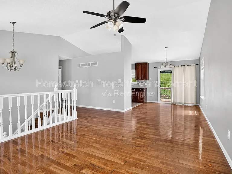 10608 Canter Way — Photo 21