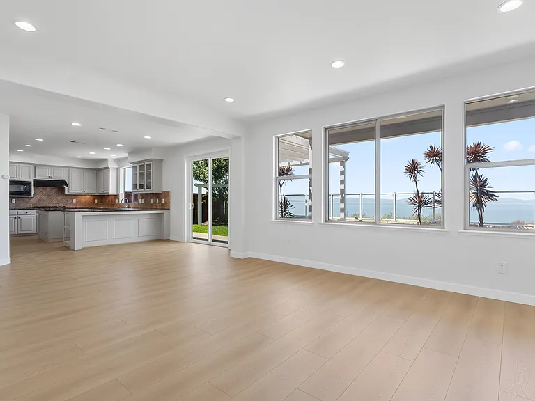 1105 Rock Harbor Point — Photo 5