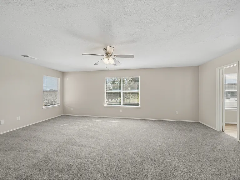 21619 Knightsbrook Ln — Photo 14
