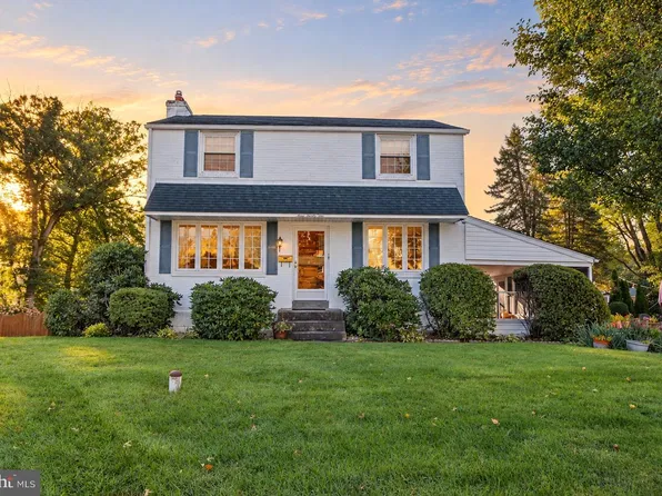 321 Yarnall Dr, Springfield, PA 19064