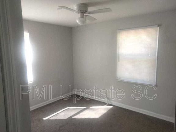 4th image of 201 Chandler Dr APT 9C
