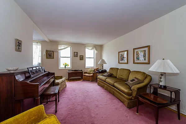 Sold by SBNY RE | media 33