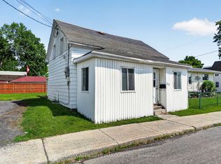 117 6th St W, Cornwall, ON K6J2W7