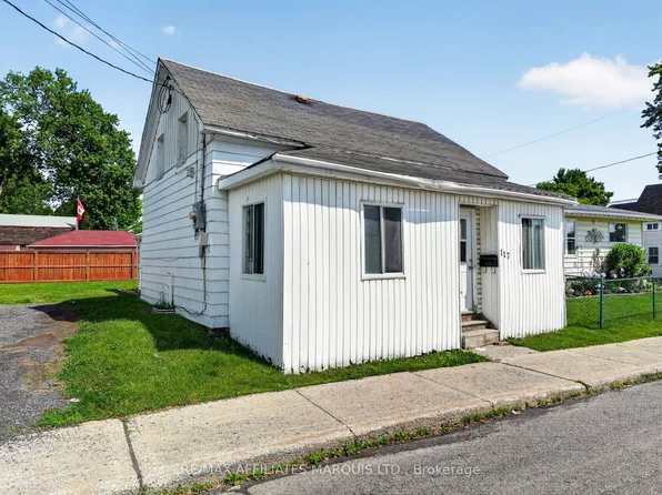 117 6th St W, Cornwall, ON K6J 2W7