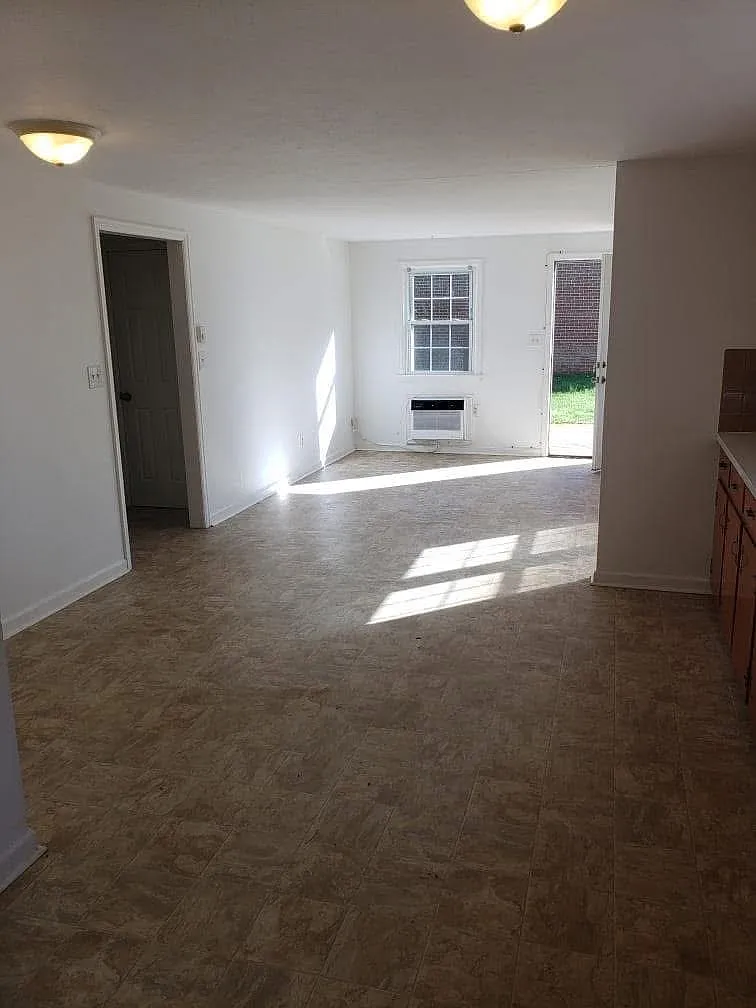 1 bed, 700 sqft, $775 — Photo 3