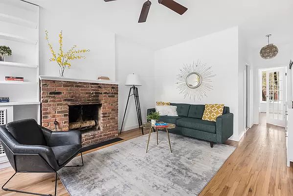 1st image of 431 Clermont Ave #2