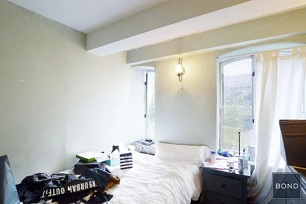 Rented by Bond New York | media 16