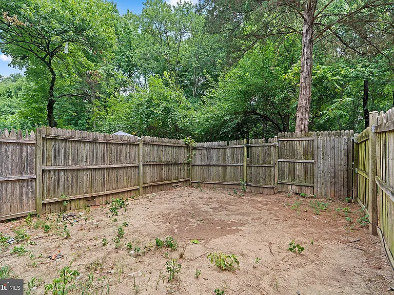 8241 Parham Ct — Photo 11
