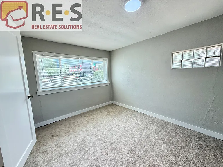988 Yates St — Photo 7