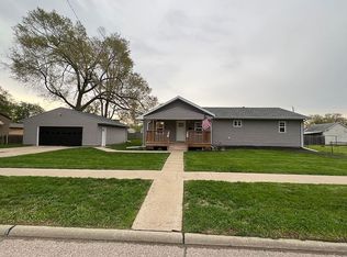 2114 Fairbanks St, Sioux City, IA 51109