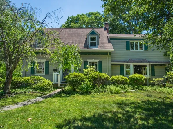 80 Center St, Ramsey, NJ 07446