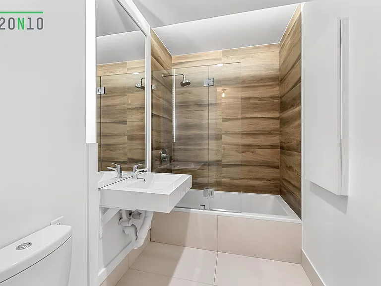 220 N 10th St #4F — Photo 9