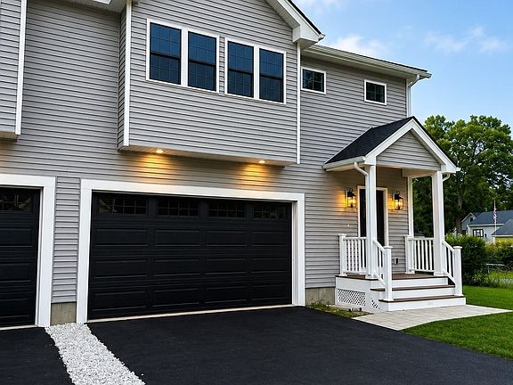 2nd image of 93 Rockland Rd #2