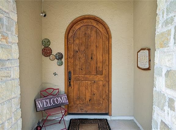 5th image of 106 Malus Ct