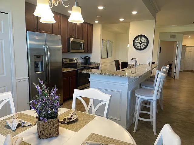 5557 Palmer Cir #103 — Photo 2
