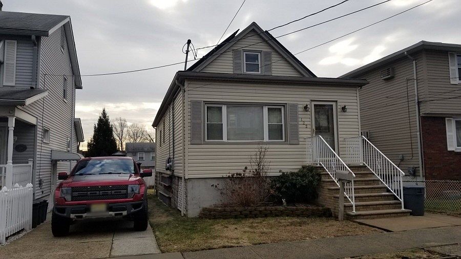 1st image of 122 Morgan Pl