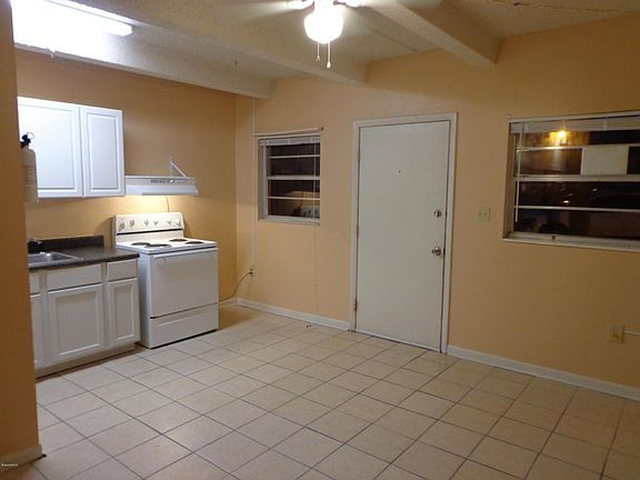 unit 169-kitchen (2)