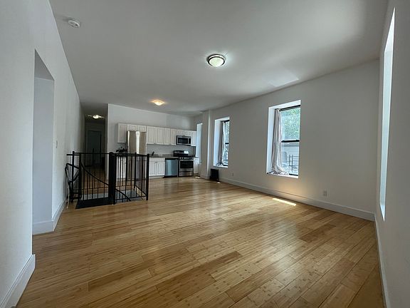 3rd image of 80 Fort Washington Ave APT 5
