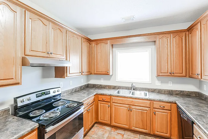 1571 Spencer Dr — Photo 5