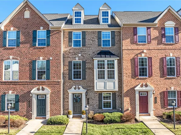 1962 Georgetown Dr, Sewickley, PA 15143