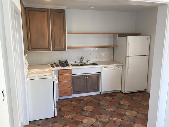 4th image of 4440 Hamilton St