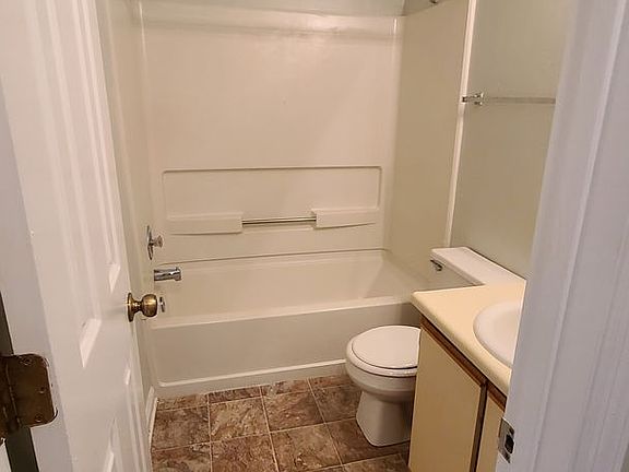 4th image of 2705 Preston Woods Ln APT 4
