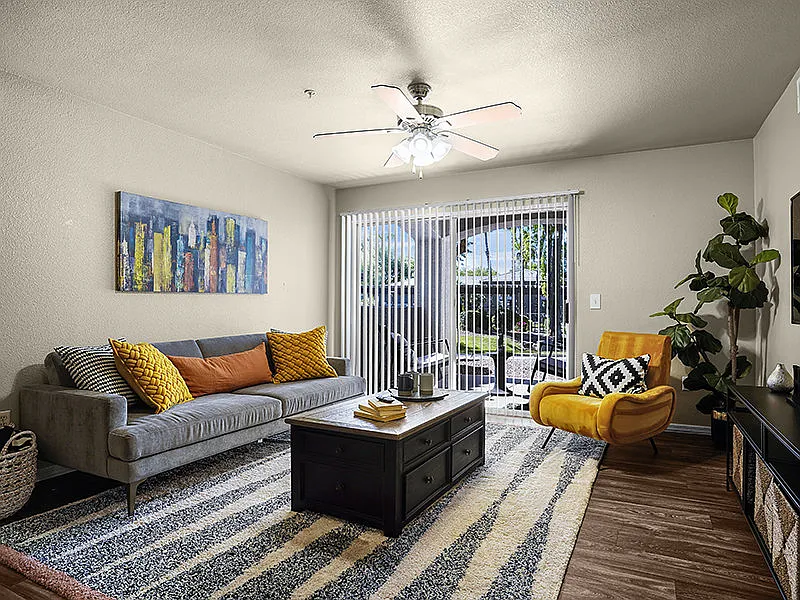 Rio Santa Fe Apartments — Photo 3