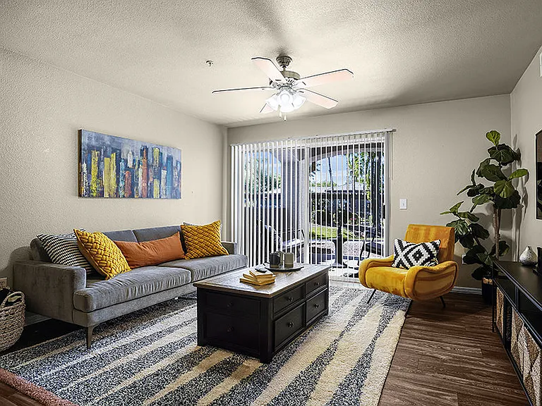 Rio Santa Fe Apartments — Photo 3