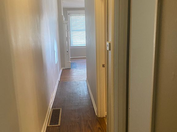 4th image of 6010-6012 Etzel Ave Floor 1