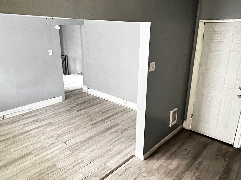 211 S 53rd St #2 — Photo 5