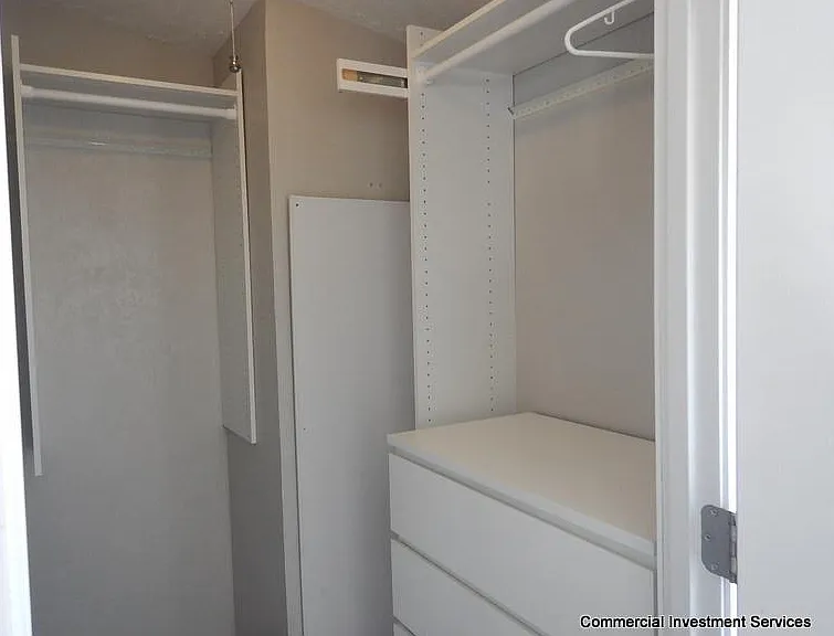 1328 Bridle Dr — Photo 11