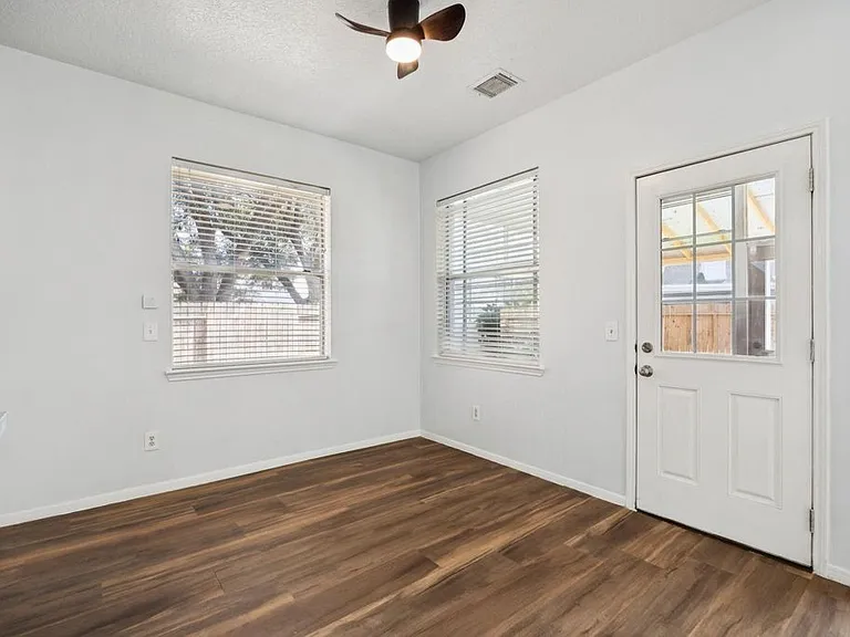 12310 Robin Meadow Cir — Photo 13