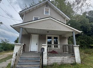 882 Hazel St, Akron, OH 44305