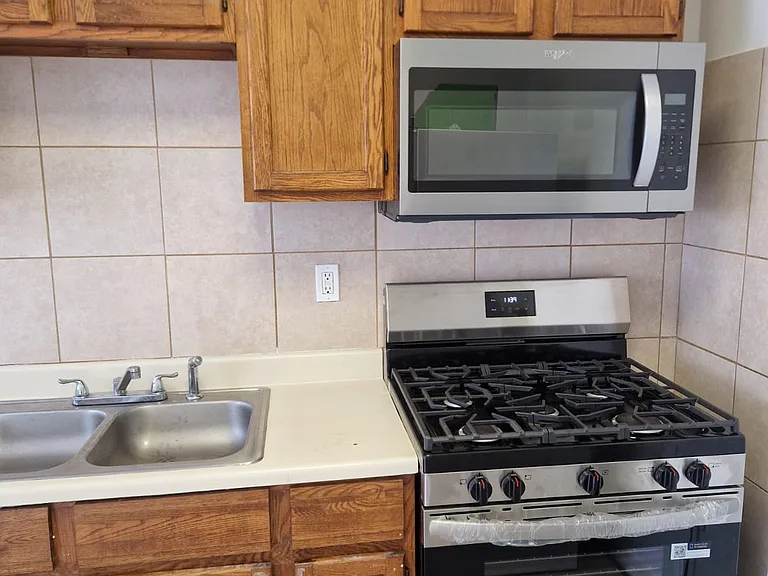 868 Vista St #1 — Photo 3