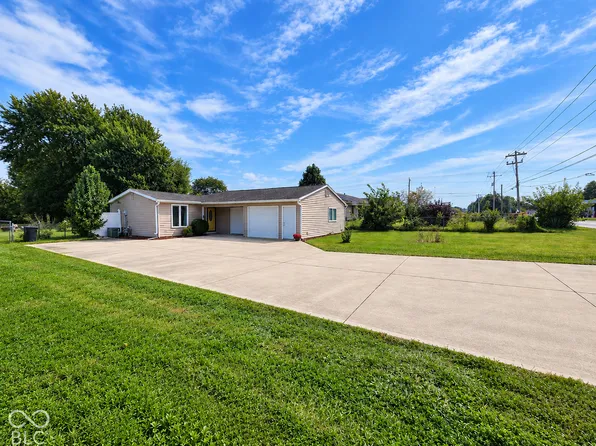 12537 N Paddock Rd, Camby, IN 46113