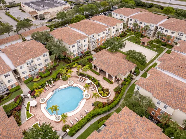 9905 Baywinds Dr APT 2206, West Palm Beach, FL 33411