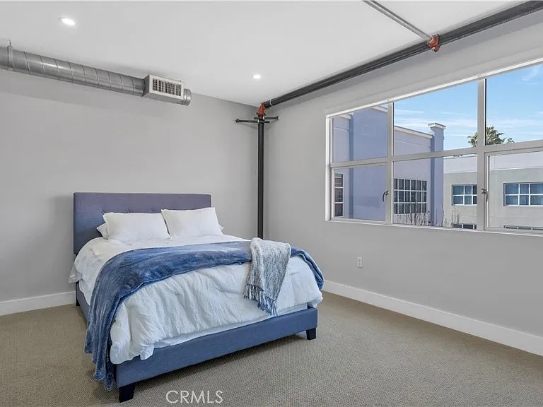 728 N Santiago St — Photo 19