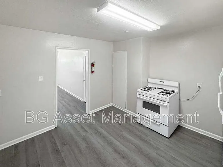 150 Marina Way — Photo 9