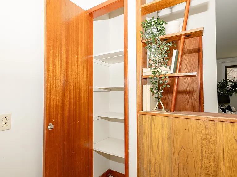 1051 Taylor Ave — Photo 24