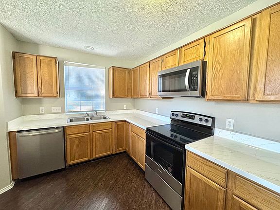4th image of 2132 Birch Bnd