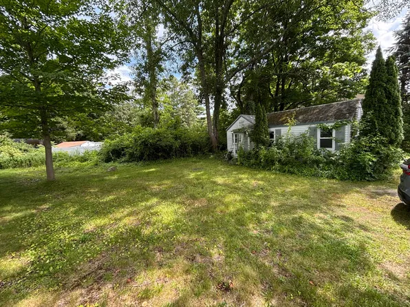 42 Olive St, Ashland, MA 01721