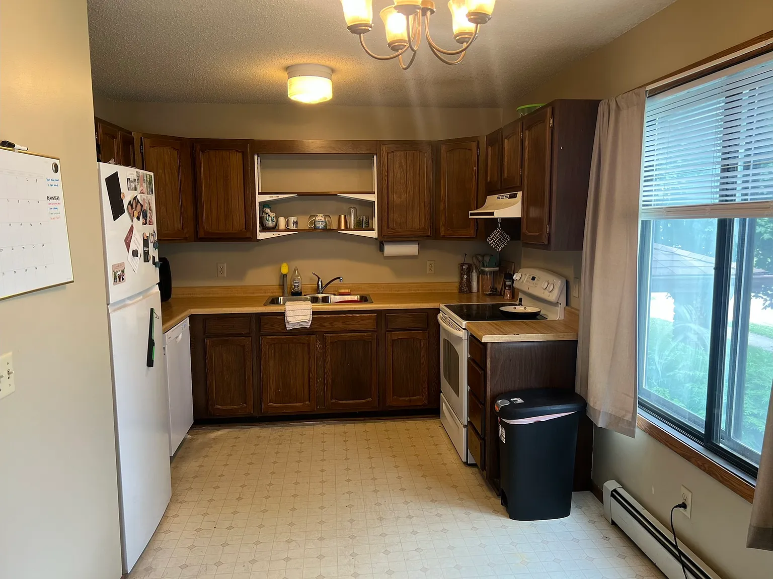 2 bed, $1,050 — Photo 3