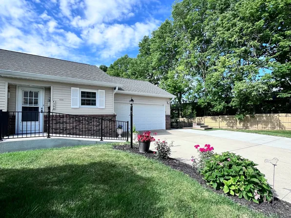 300 Longcastle Dr APT 2, Greencastle, IN 46135