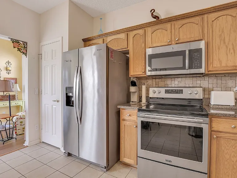 16 Plum Ct — Photo 22