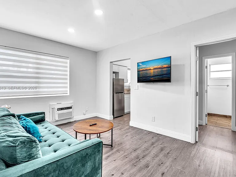 10002 E Bay Harbor Dr #6 — Photo 10