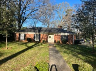 2600 Selwyn Ave, Charlotte, NC 28209