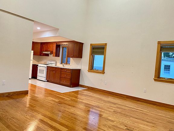 3rd image of 4512 163rd St Floor 2