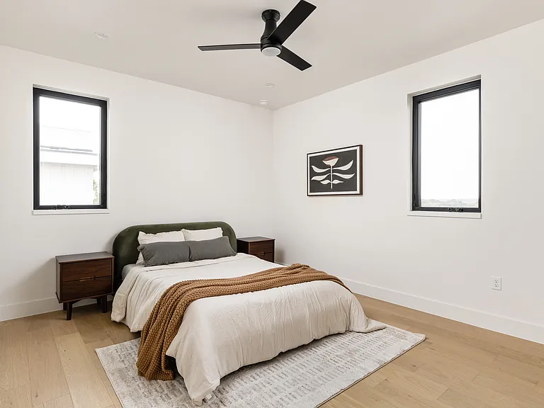 S 1st St — Photo 16
