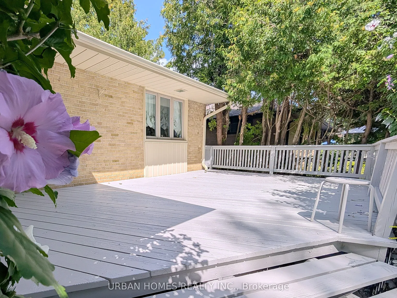 6 bed, $3,950 — Photo 1